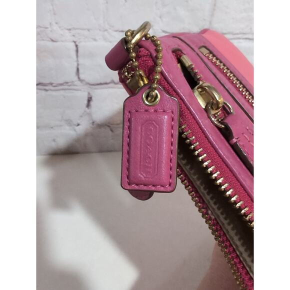 COACH Wristlet Pink Leather Multi Triple Zipper and Pockets Clutch Large Wallet - Picture 11 of 13